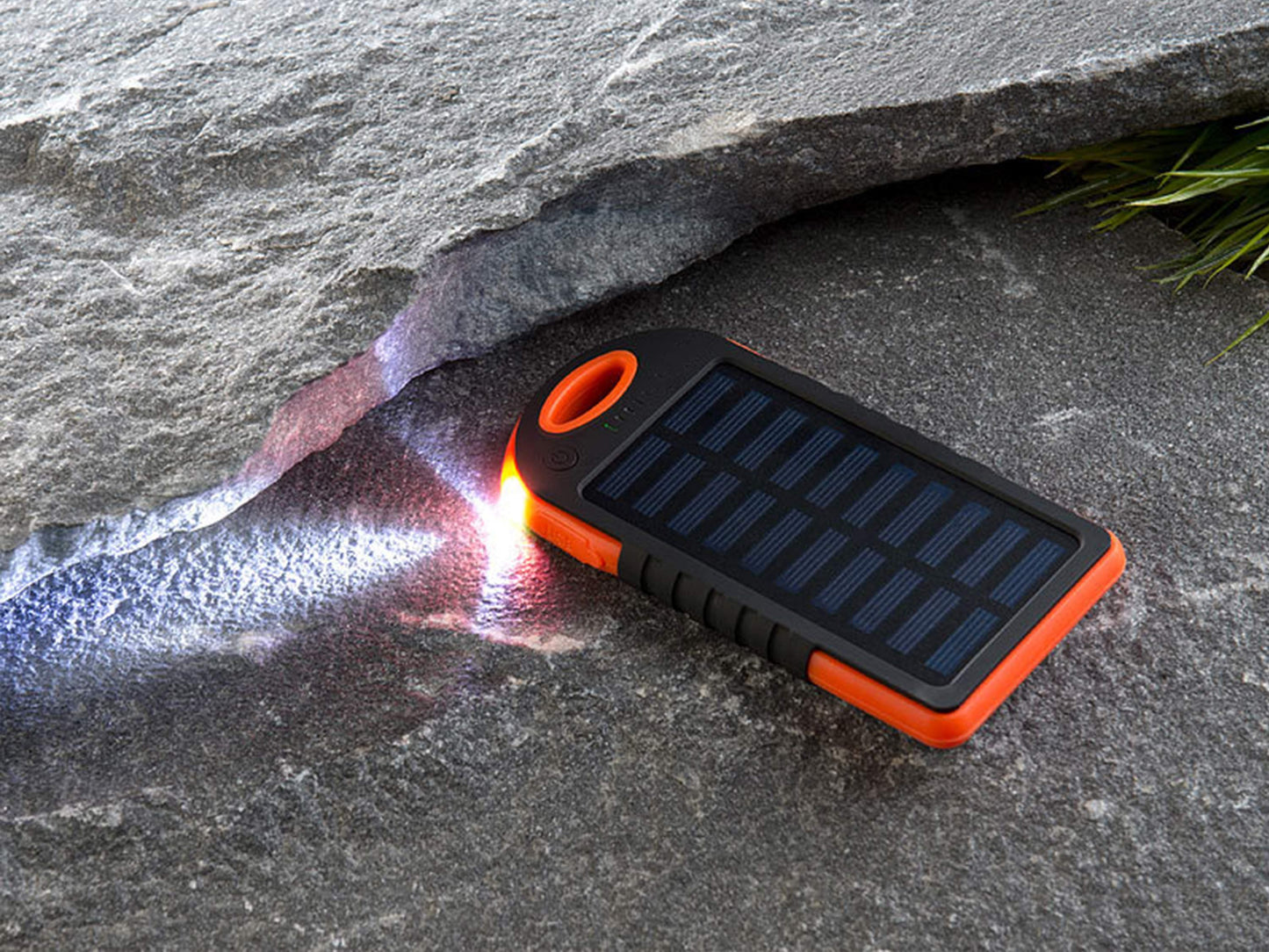 Solar Powerbank Premium – laadige oma seadmeid kõikjal – testi võitja